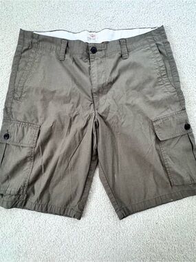 Dockers Olive Cargo Shorts